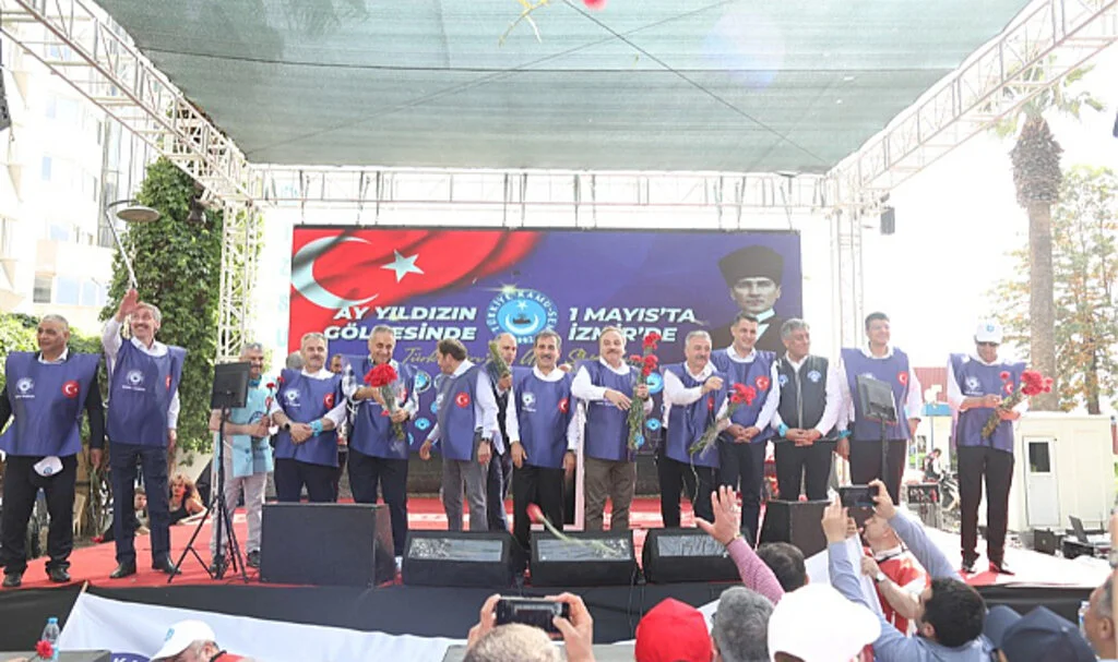 Kamu Sen Başkanı  Kahveci'den İzmir salvosu 