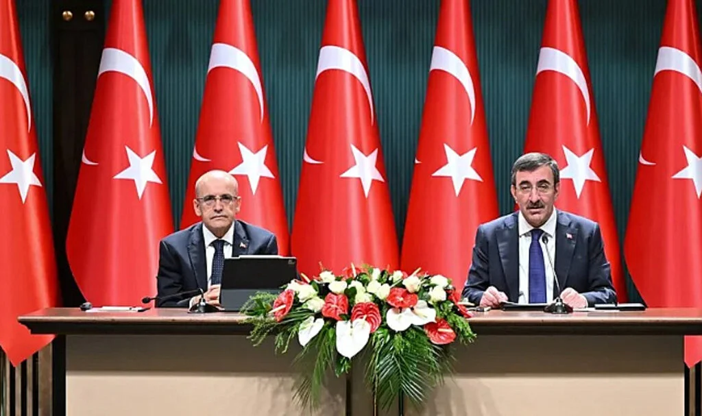 Kamuda Tasarruf Paketi Açıklandı: Üç Yıl Memur Alımı Sınırlandı, 'Çift Maaş'a Tavan Geldi