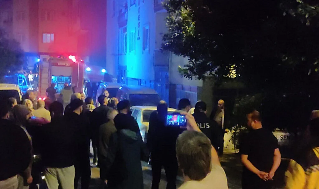 Mahallede Gece Yarısı Yangın Paniği