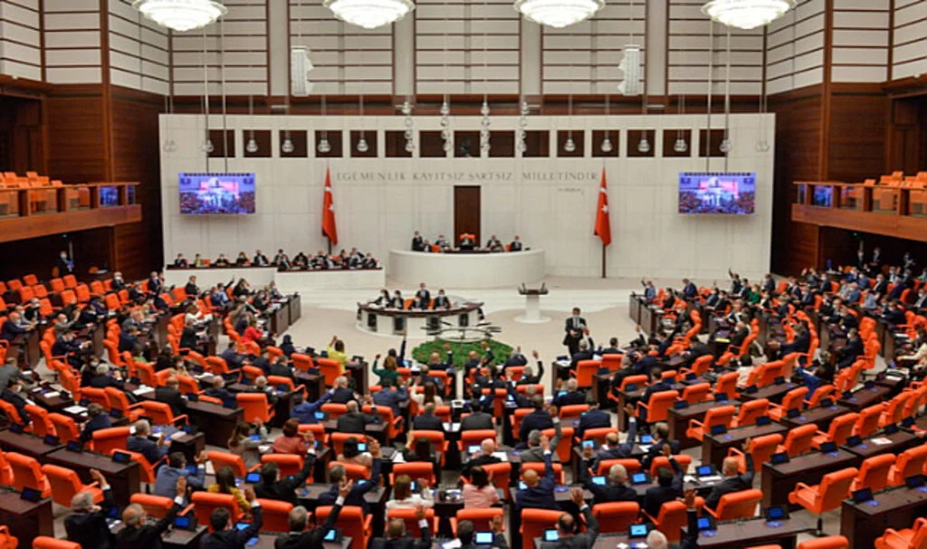 Meclis'ten Fransa'nın kararına kınama