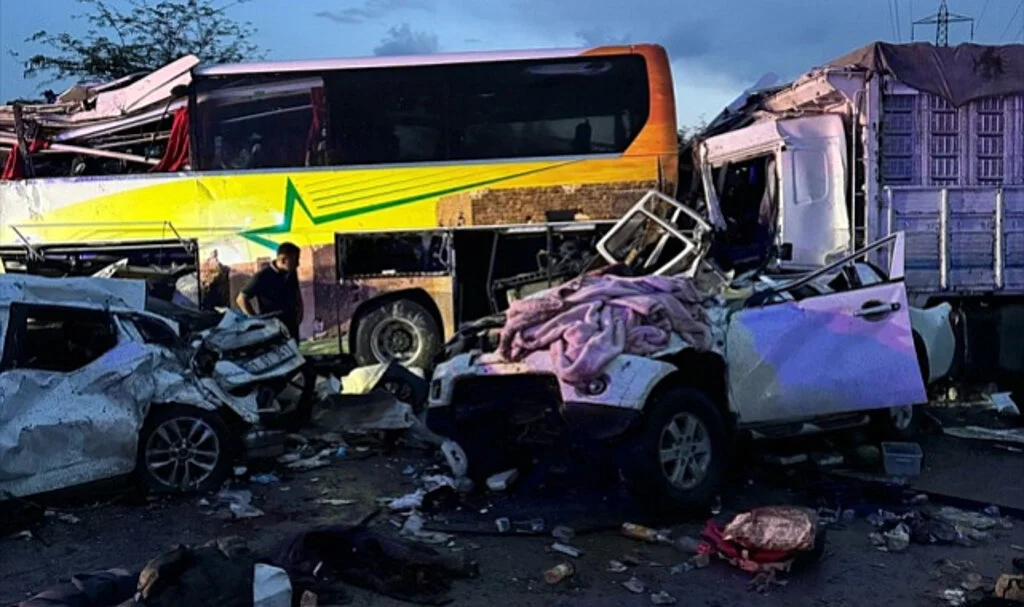 Mersin'de Dehşet Dolu Zincirleme Trafik Kazası: 10 Ölü, 40 Yaralı