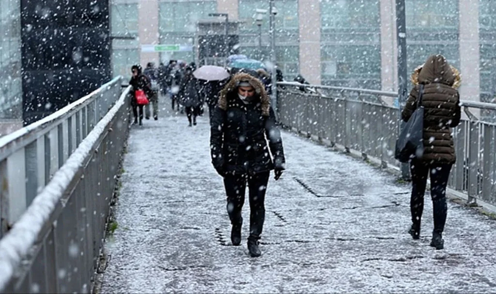 Meteoroloji Uyardı!: 26 Kentte Şiddetli Yağış, 11 İlde Kar Yağışı Bekleniyor