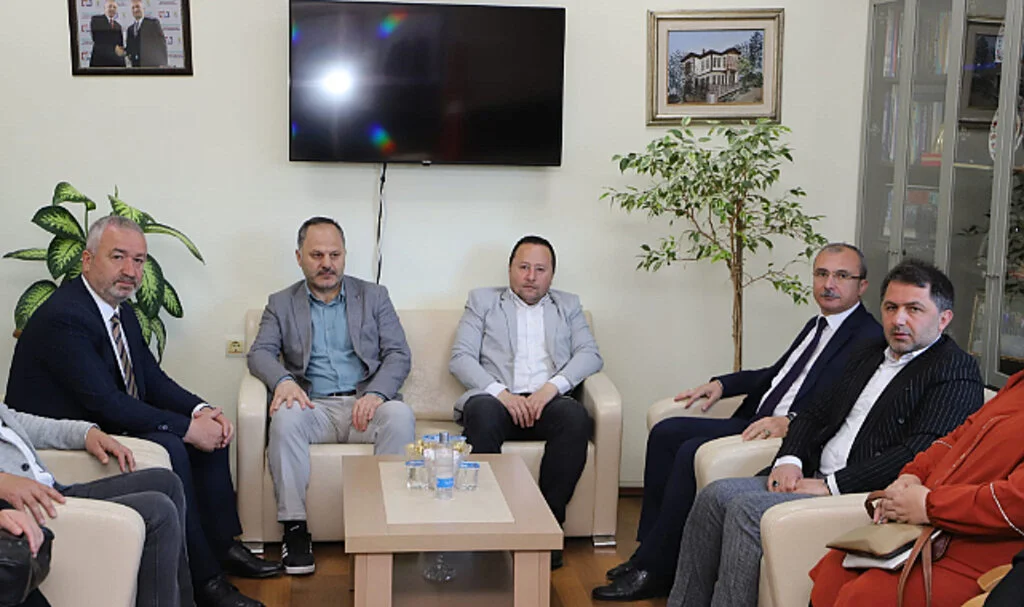 Orhan Kırcalı, Osman Topaloğlu'nu Ziyaret Etti