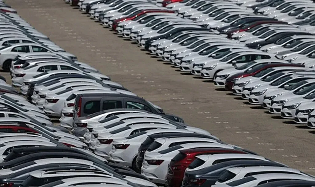 Otomotiv Satışları 21 Ay Sonra Sert Geriledi: Nisan Ayında %22,3 Azalma