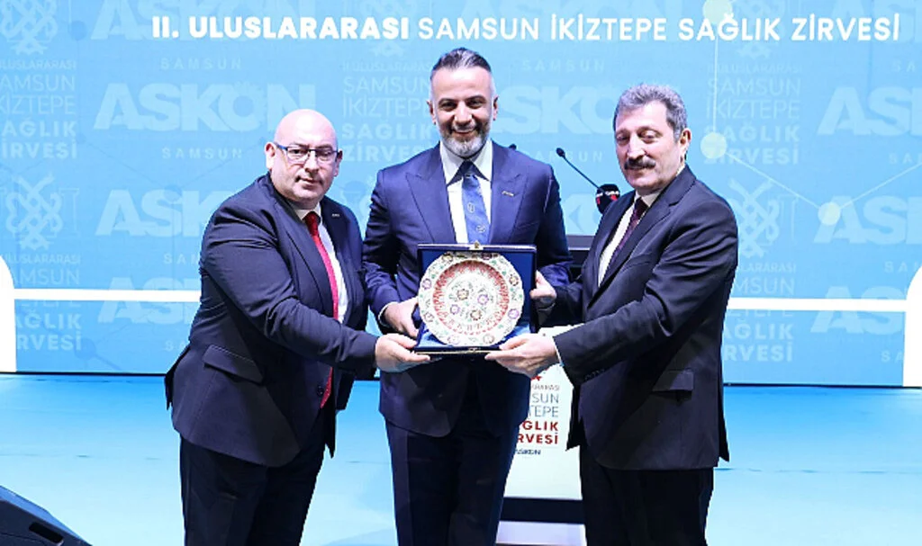 Rektör Aydın Samsun İkiztepe Sağlık Zirvesine Katıldı