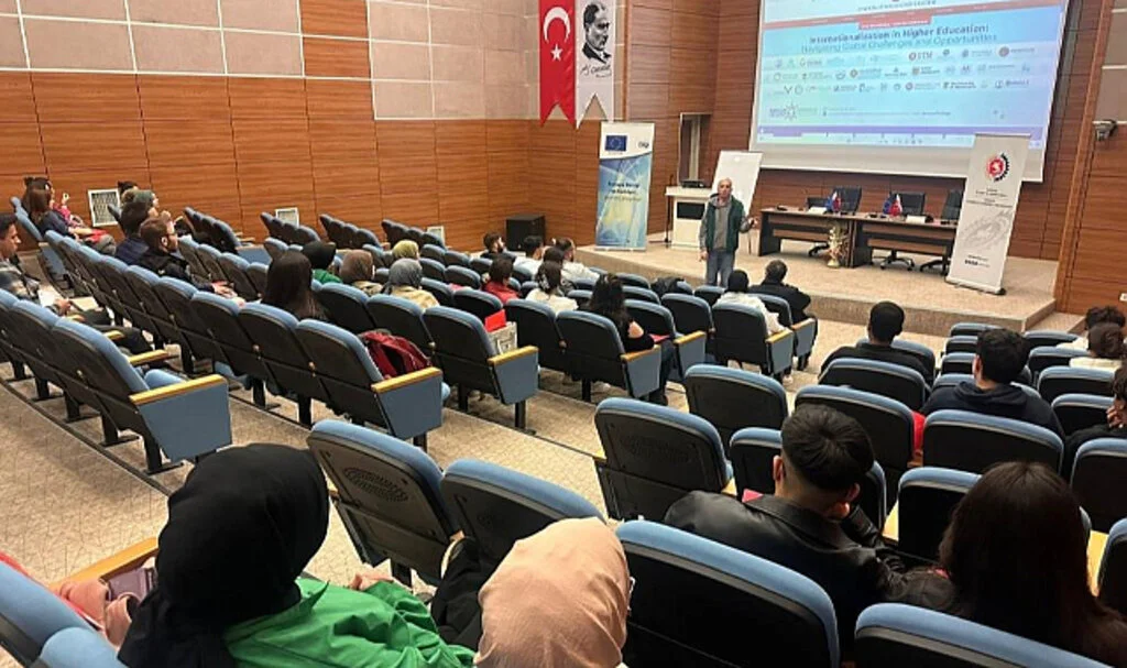 Samsun AB Bilgi Merkezi, Gençlere AB Gençlik Programlarını Tanıttı