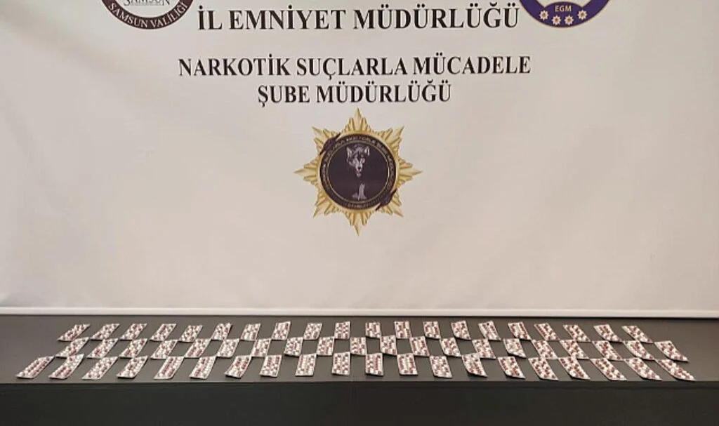 Samsun'da 1.766 Adet Sentetik Ecza Ele Geçirildi: 5 Gözaltı