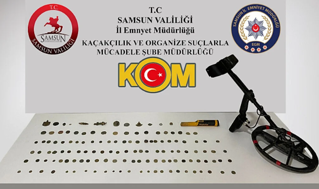 Samsun'da 121 adet sikke, 10 adet obje ele geçirildi: 2 gözaltı