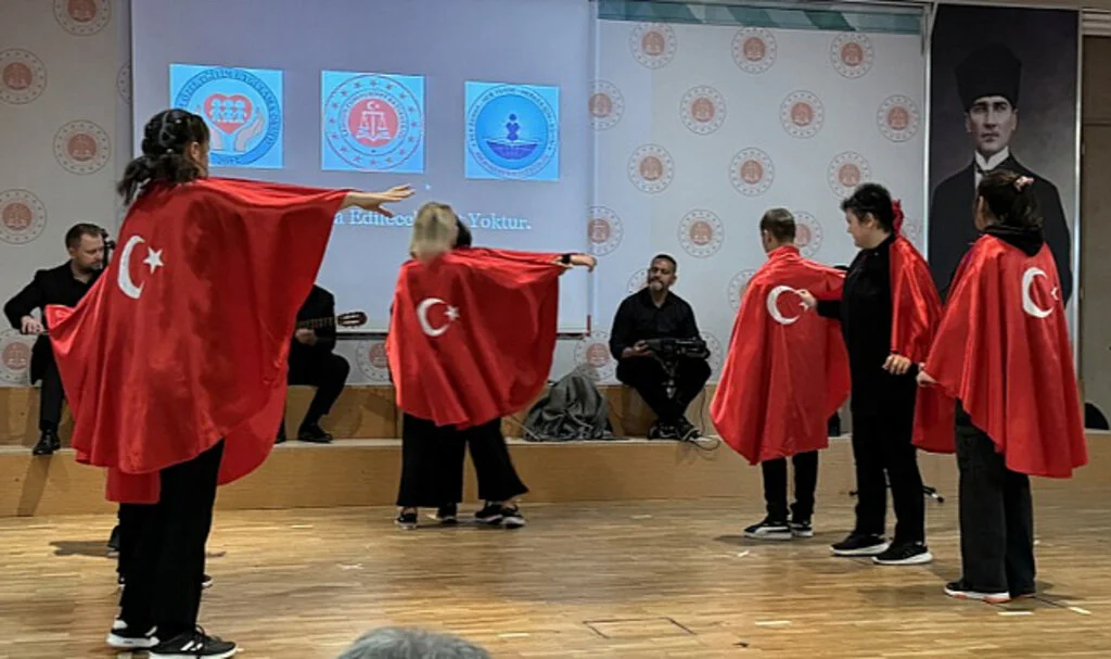 Samsun'da Engelli Çocuklarla Adliye Personeli Buluştu: "Engelsiz Sevgiye Davet"