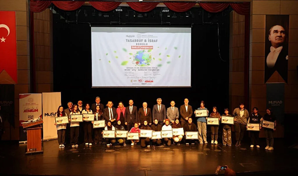 Samsun'da "N’apsak bu gençleri” temalı konferans