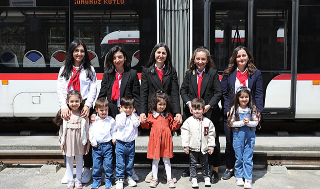Samsun'da Tramvaylar "Annelere" Emanet!