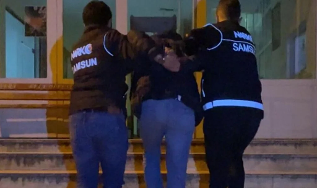 Samsun'da Uyuşturucu Ticareti Yapan Aranan Kişi Yakalandı