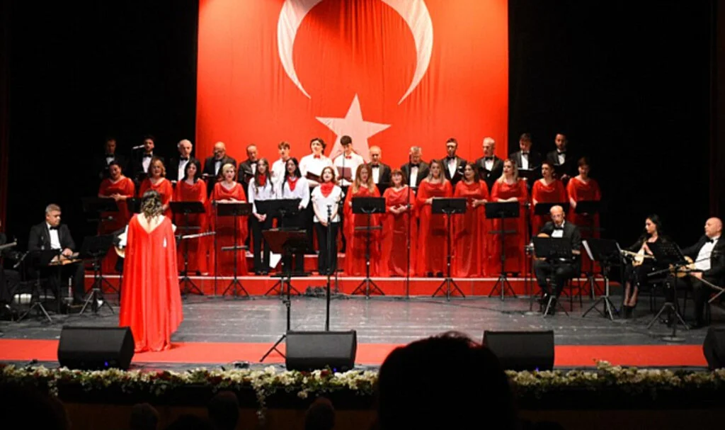 Samsun Devlet Klasik Türk Müziği Korosu'ndan 19 Mayıs Özel Konseri