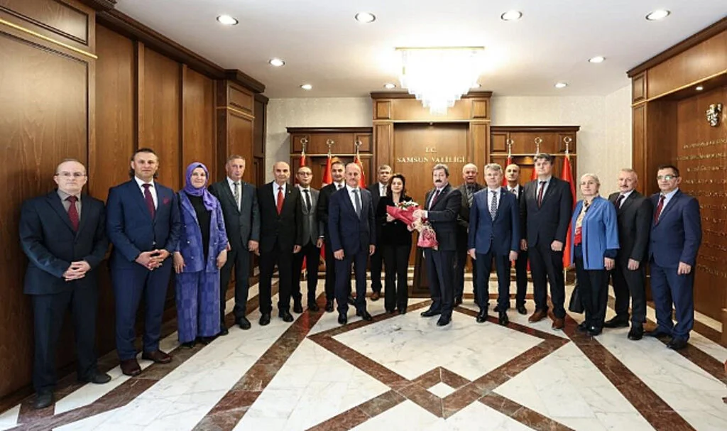 Samsun Valisi Orhan Tavlı, SGK Çalışanlarını Sosyal Güvenlik Haftası'nda Kutladı