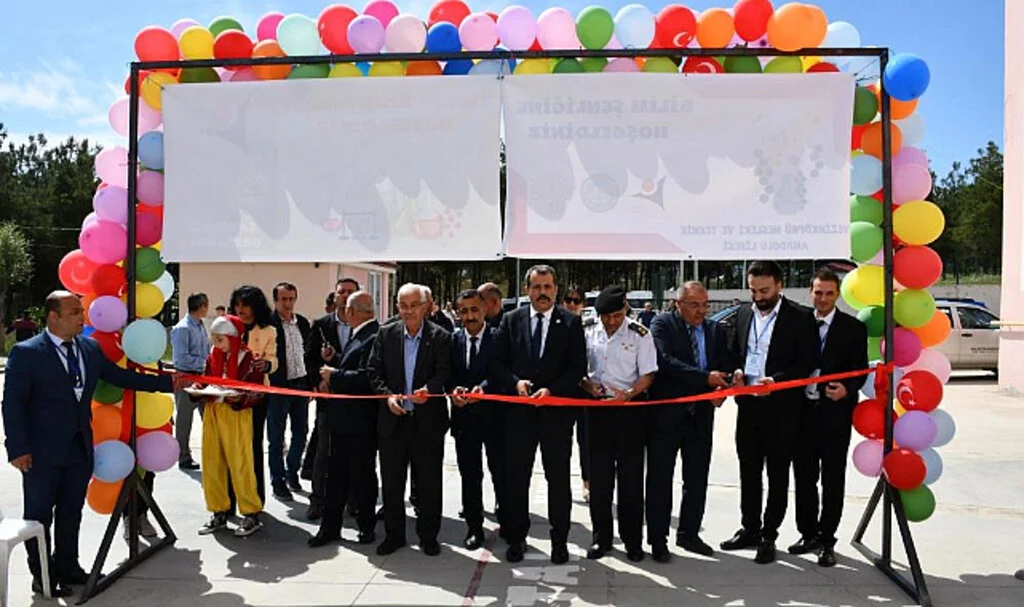 Samsun Vezirköprü'de TÜBİTAK 4006 Bilim Fuarı Heyecanı
