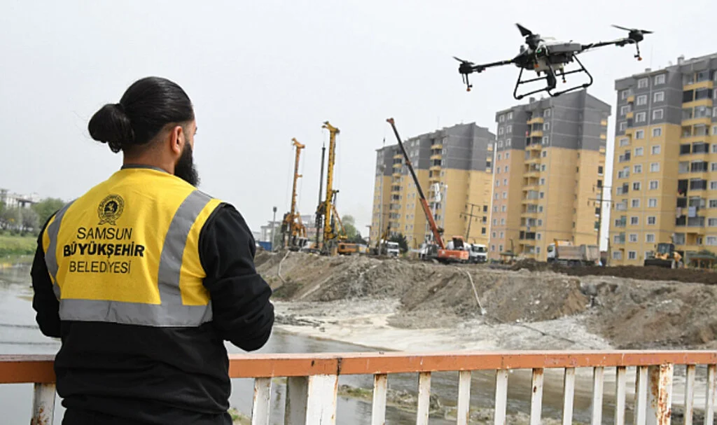 Samsun Büyükşehir Belediyesi Drone'larla Dereleri İlaçlıyor!