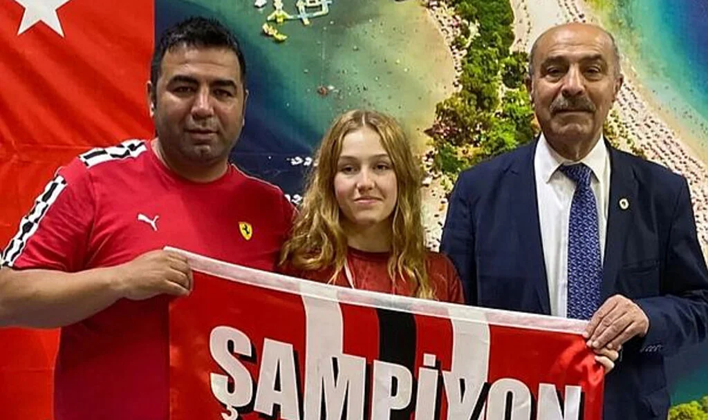 Samsunsporlu boksör Türkiye 3.'sü