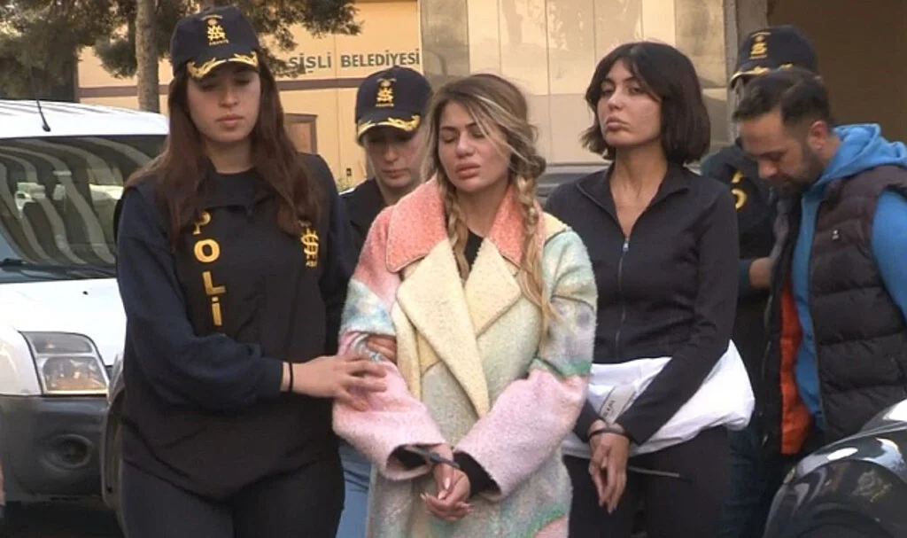 Sosyal Medya Fenomenleri Bahar ve Nihal Candan'a Ağır Cezalar
