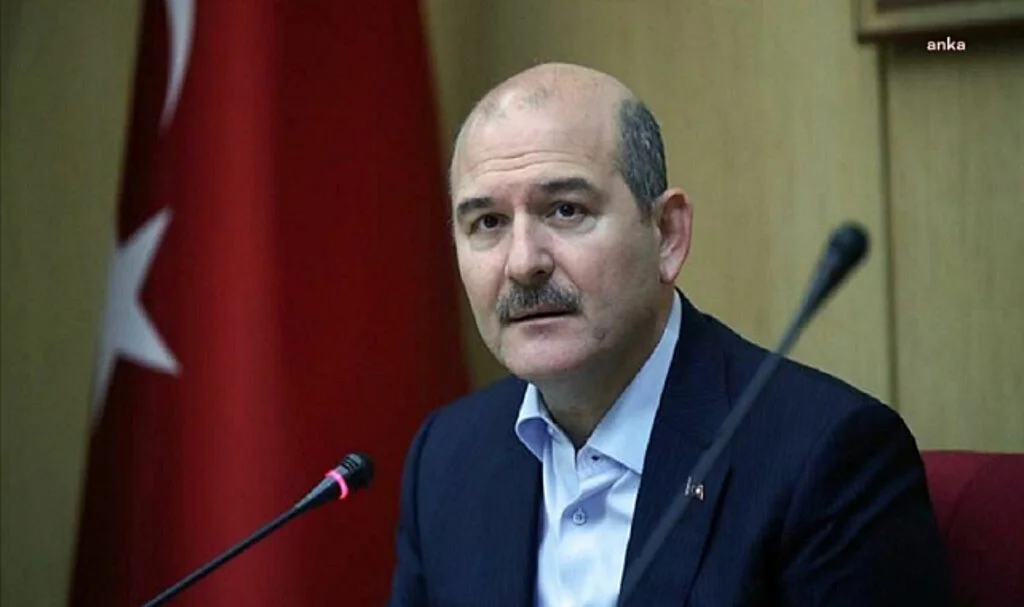 Soylu'dan Özel'e Sert Yanıt: Makyaj Operasyonları Yetmiyor, Akıl Operasyonu da Lazım