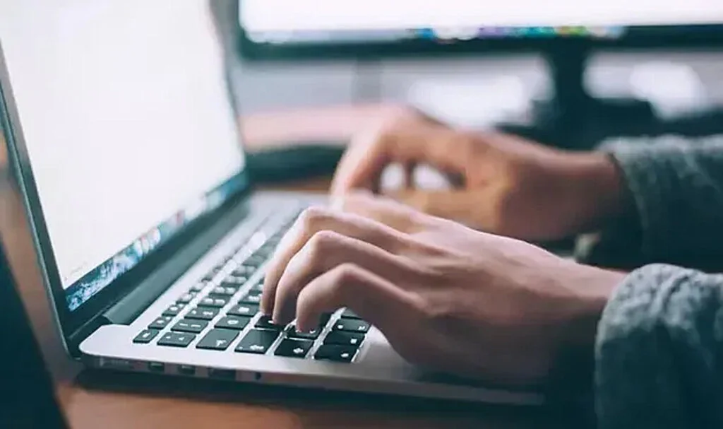 Spam e-postalar toplam trafiğin yarısına yaklaştı