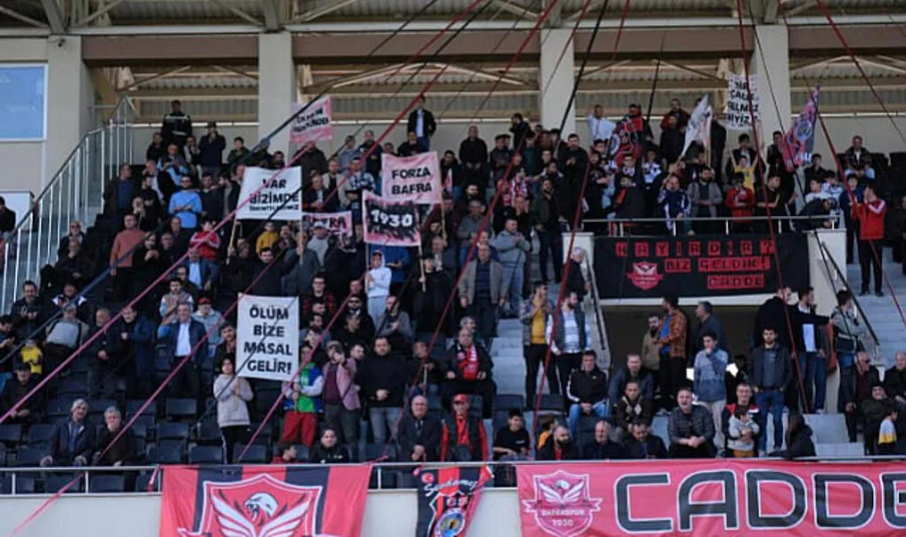 Taraftarlar Play-Out'a hazırlanıyor