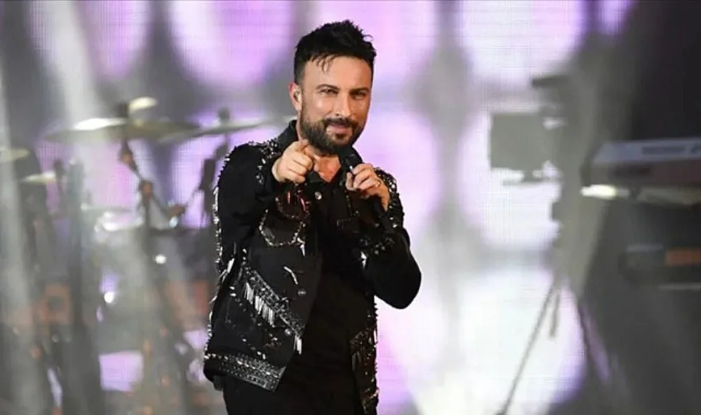 Tarkan, Sokak Köpeklerine Yönelik 'Uyutma' Planına Tepki Gösterdi