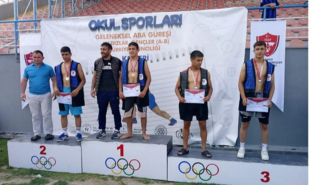 Termeli sporculardan güreş başarısı 