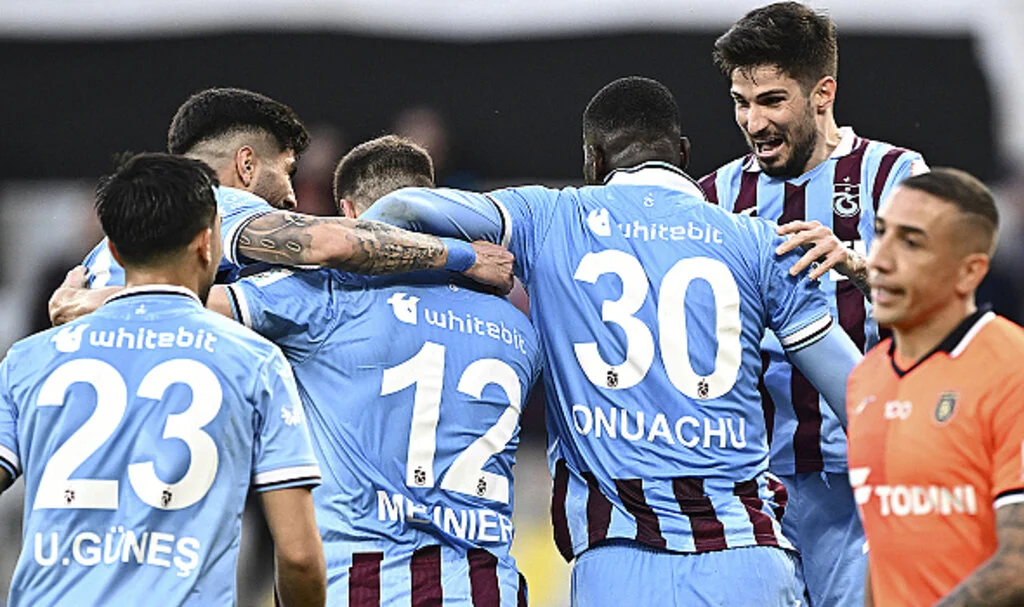 Trabzonspor, Başakşehir'i Yenerek Ligde 3. Sırayı Garantiledi