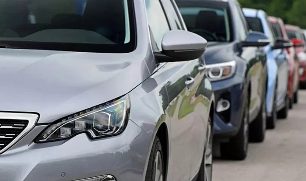 Türkiye Otomotiv Pazarı İki Yıl Sonra Daraldı: Nisan Ayı Verileri Açıklandı
