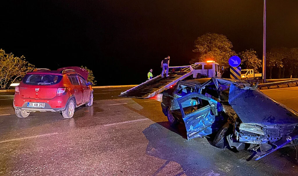 Ünye'de Trafik Kazası: 1'i Ağır 5 Kişi Yaralandı