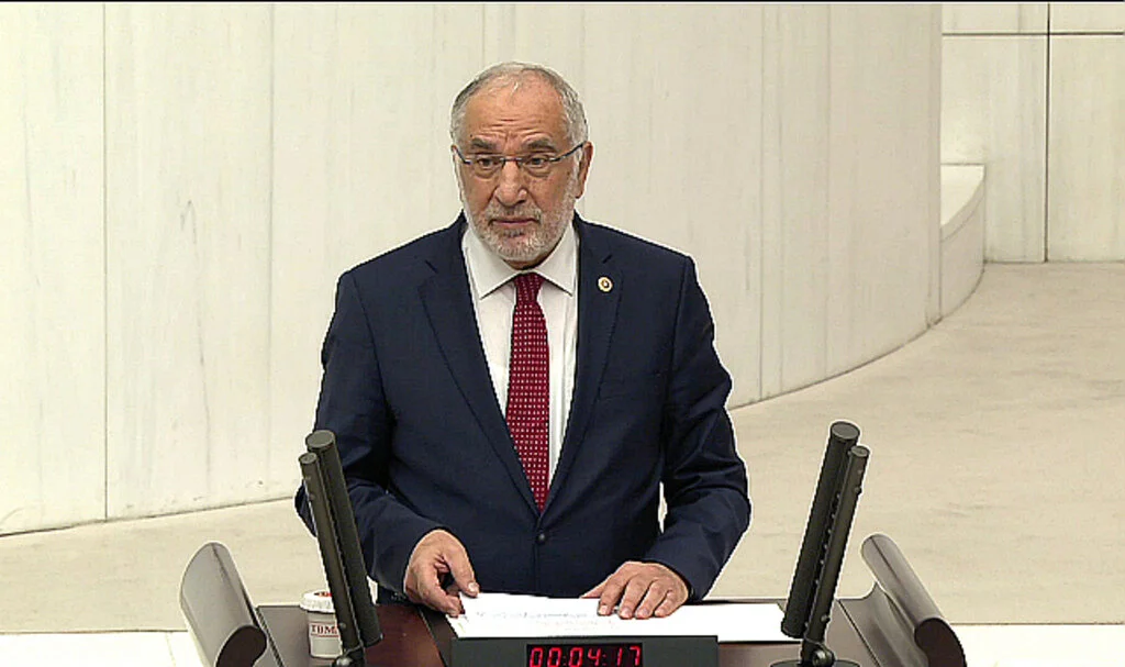 Yeni müfredata  Saadet Partili'li Karaman'dan tepki 