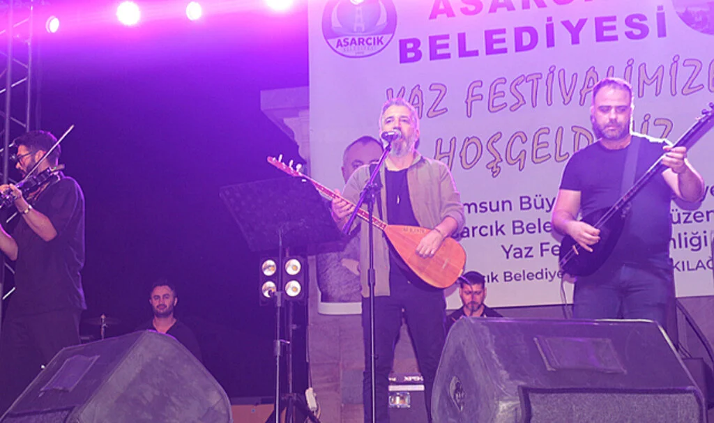 Ali Kınık Asarcık Yaz Festivali'nde Sahne Aldı