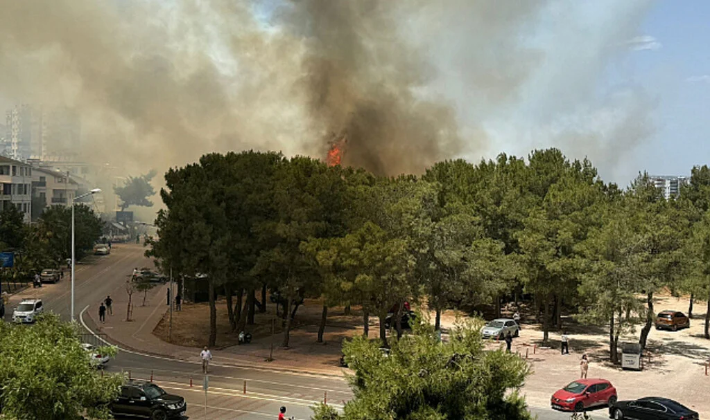 Antalya'da peş peşe orman yangınları...