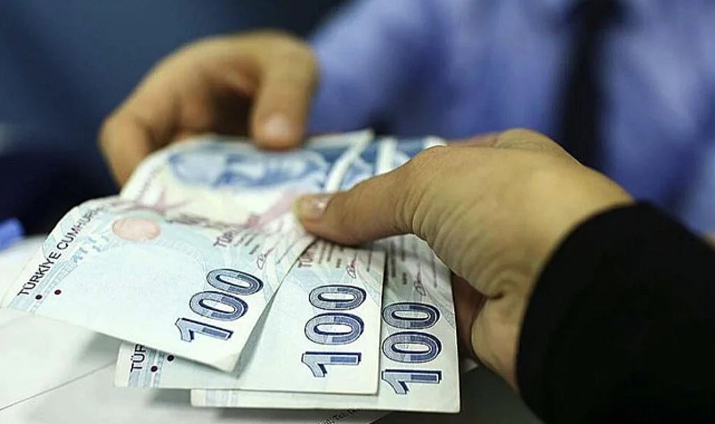 AYM'den Emekliler İçin Önemli Karar: Aylık Kesintisi