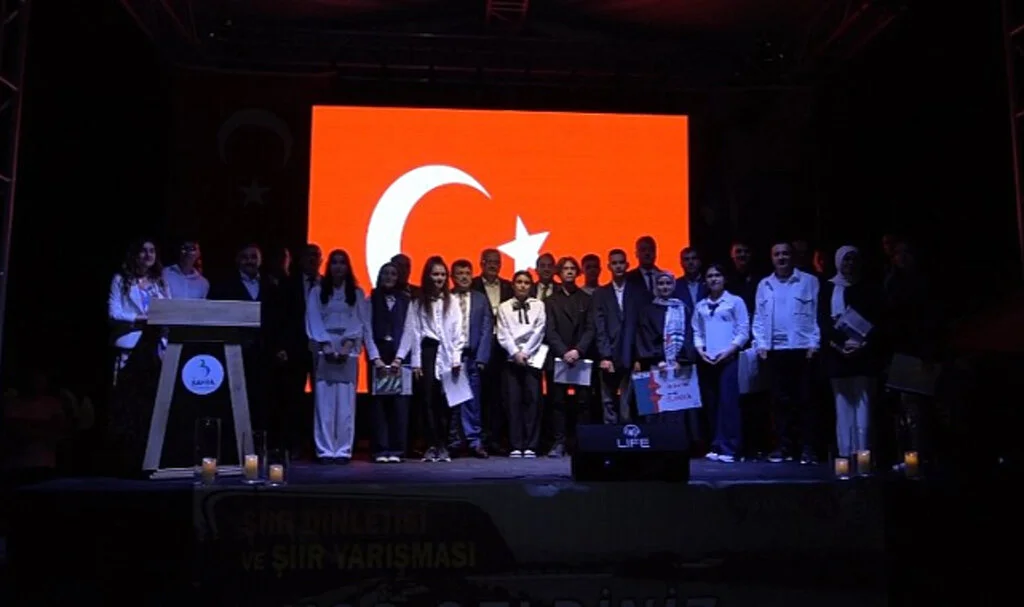 Bafra'da şiir dinletisi ve yarışması