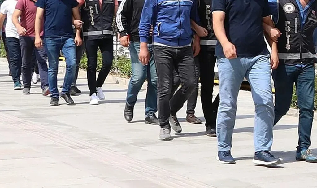 Bayram Tatili Boyunca Bin 456 Kaçak Göçmen Yakalandı
