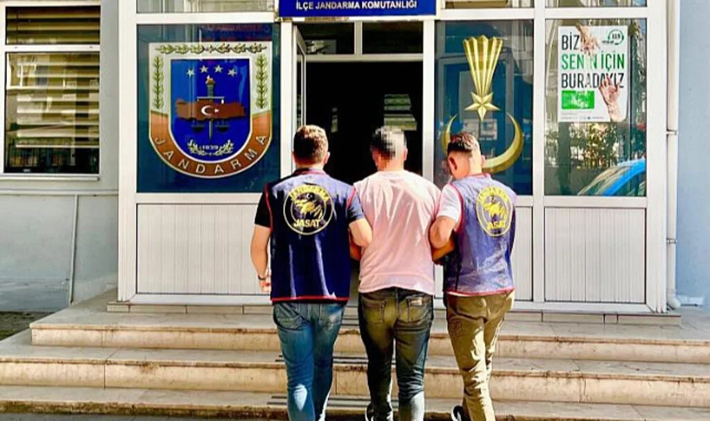 Çarşamba'da Suç Makinesi Yakalandı: 21 Yıl Hapis Cezası Kesinleşmişti