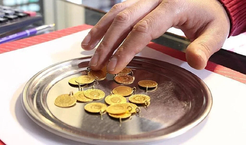 Çeyrek Altın Fiyatları Dibi Gördü
