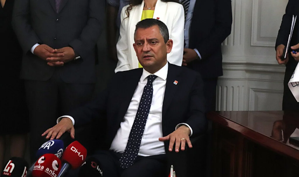 CHP Genel Başkanı Özel'den, Emekli Maaşı ve Asgari Ücrete Zam Çağrısı