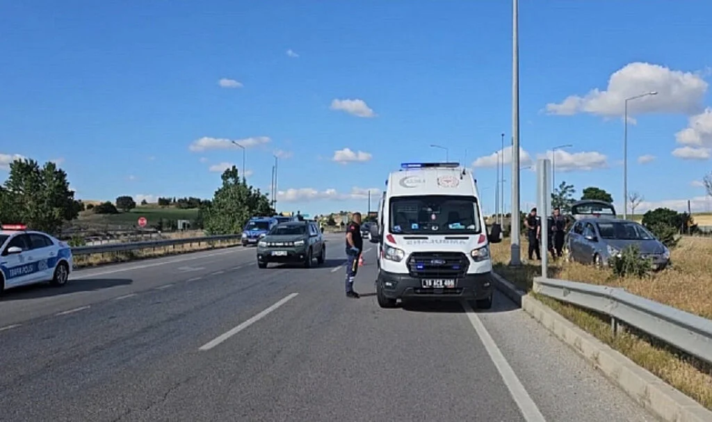 Çorum’da Kaza: Uzman Çavuş ve Ailesi Yaralandı