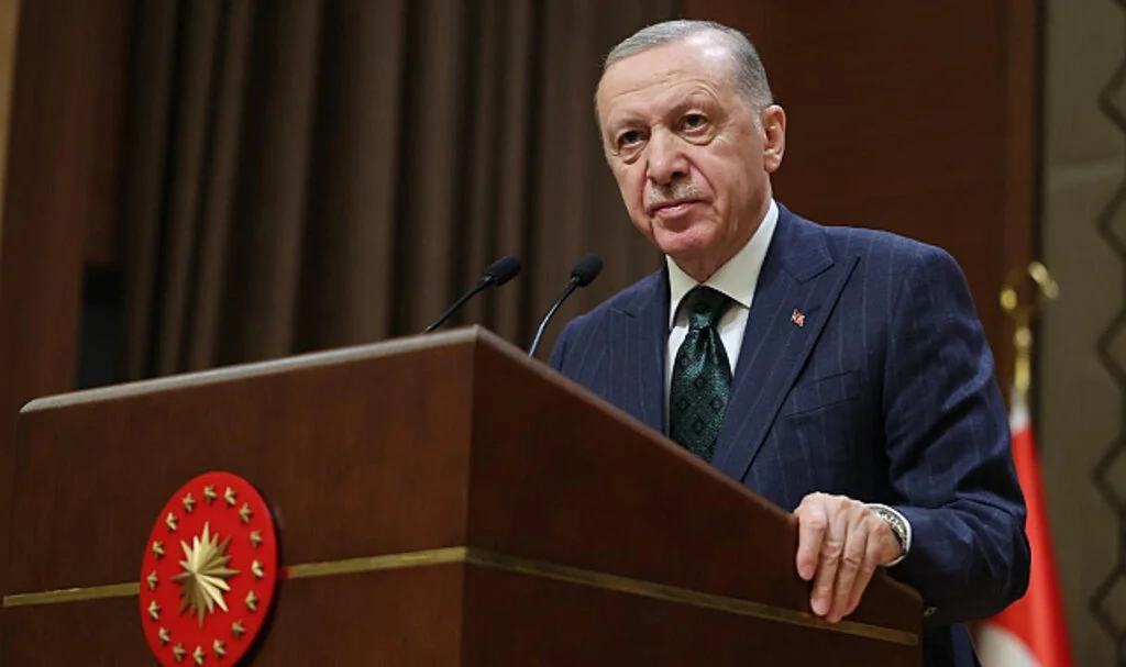Cumhurbaşkanı Erdoğan, AK Parti'de 7 İl Başkanını Değiştirdi