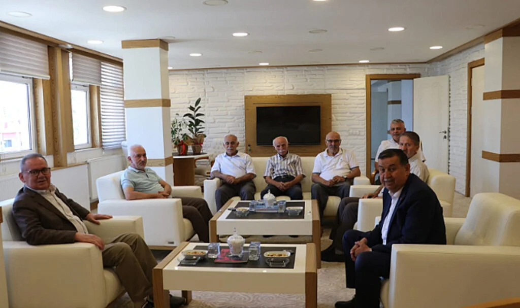 Eski SBB Başkanı Mustafa Demir Havza Belediye Başkanı Murat İkiz'e gitti 