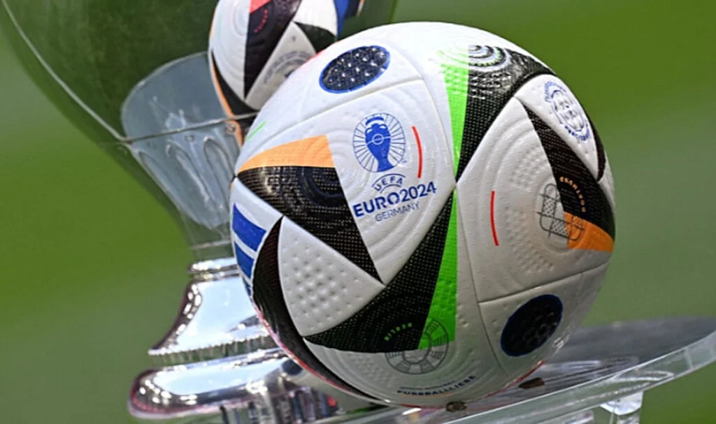 EURO 2024'ün teknoloji harikası topu "Fussballliebe"