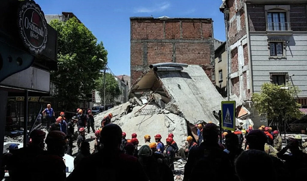 Eviniz Sağlam MI? Türkiye Deprem Tehlikesi Altında
