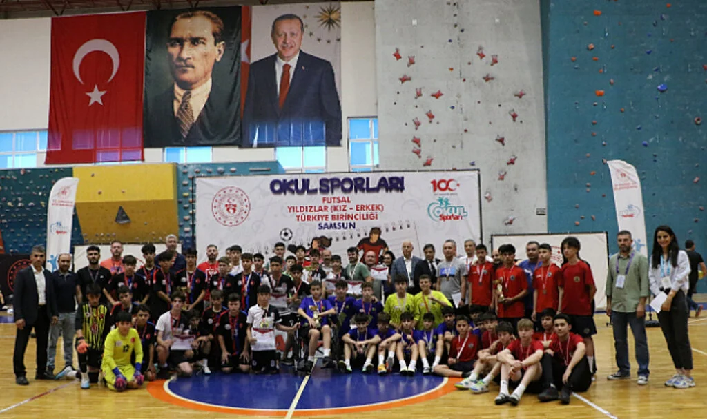 Futsal'da kupalar sahiplerini buldu