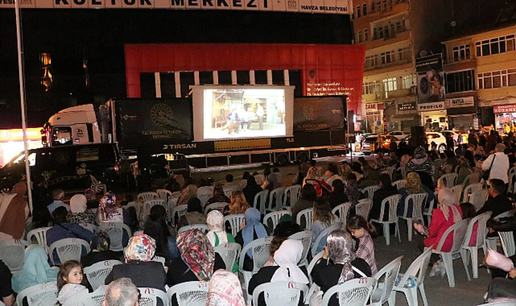 Havza’da Kültür Yolu Festivali’nde Açık Hava Konseri ve Sinema