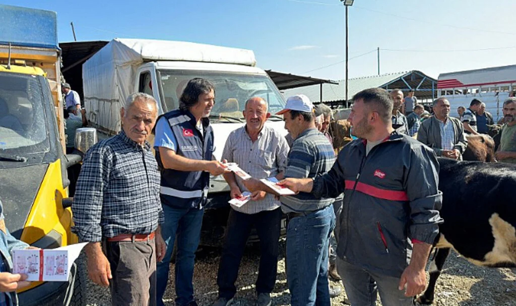 Hayvan pazarında sahte para uyarısı
