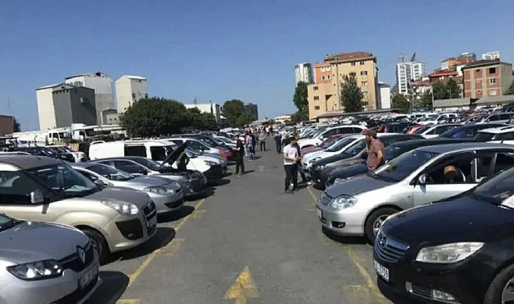 İkinci El Otomobil Piyasasında Fiyatlar Düşüyor
