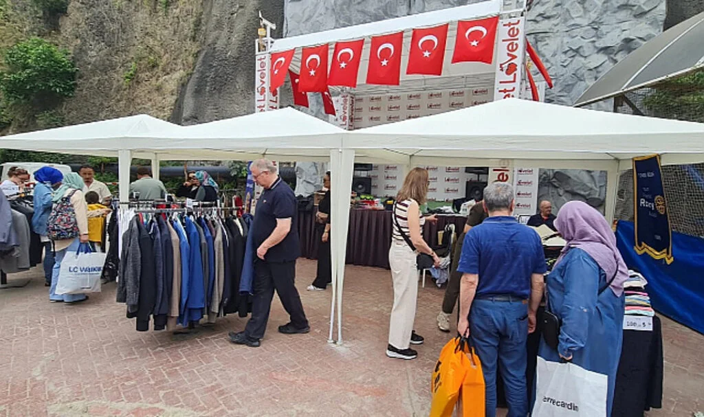 Karadeniz Rotary Kulübü’nden 'Umut Ol Pazarı'