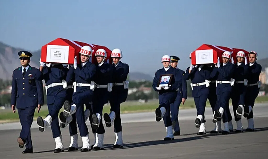 Kayseri'deki Kaza Sonucu Şehit Olan Pilotlar İçin Tören Düzenlendi
